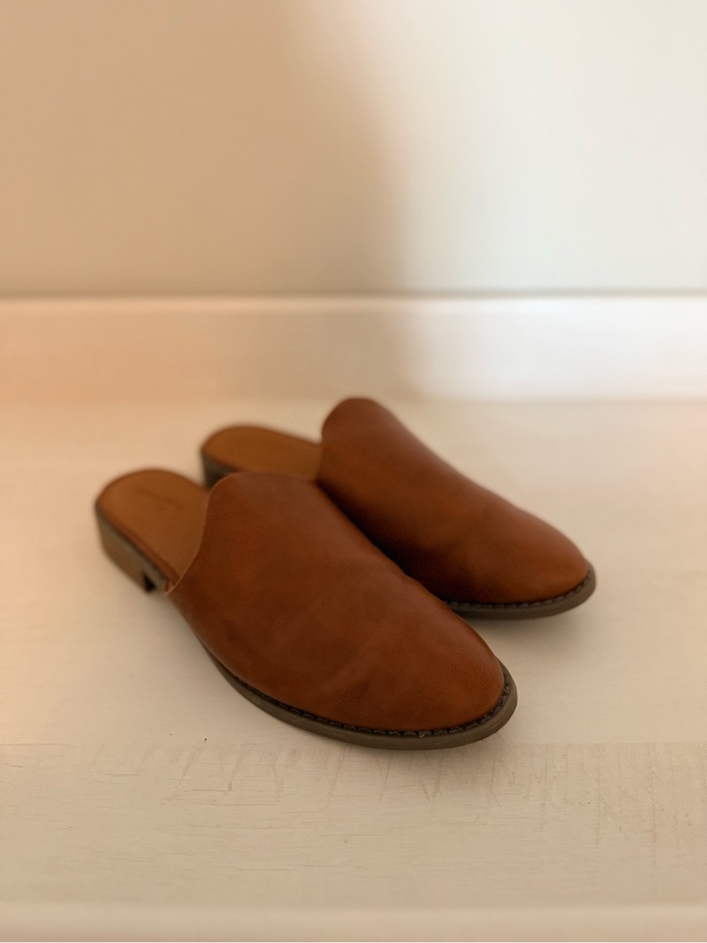 Universal Thread Tan Brown Leather Slide Mules